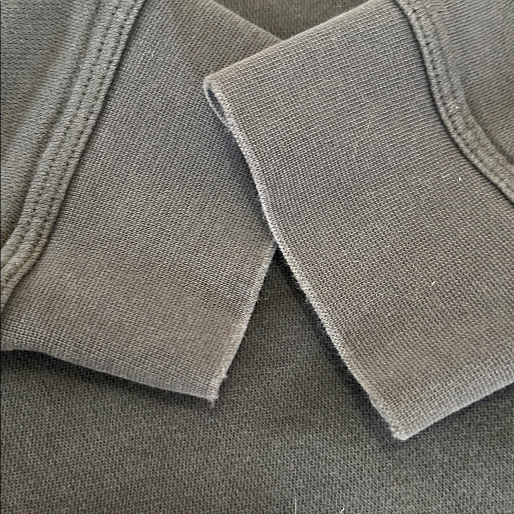 Vintage Nike Crewneck Women’s Medium Gray Center Swoop UMW Eagles Athletic - Picture 6 of 11